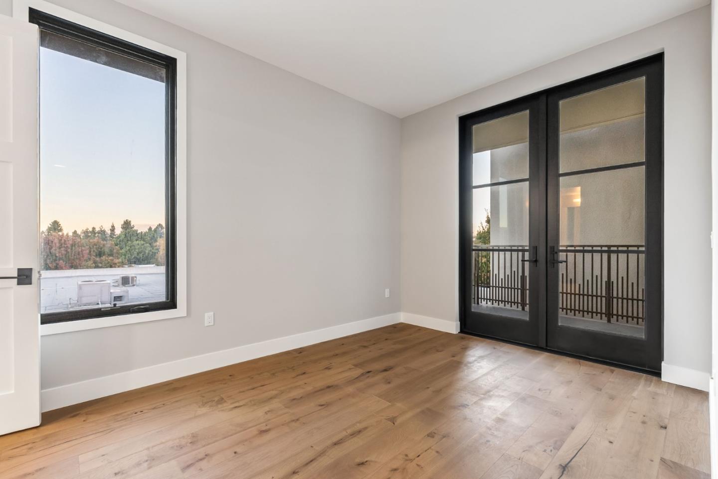 Detail Gallery Image 24 of 42 For 231 Hope St, Mountain View,  CA 94041 - 3 Beds | 3/1 Baths