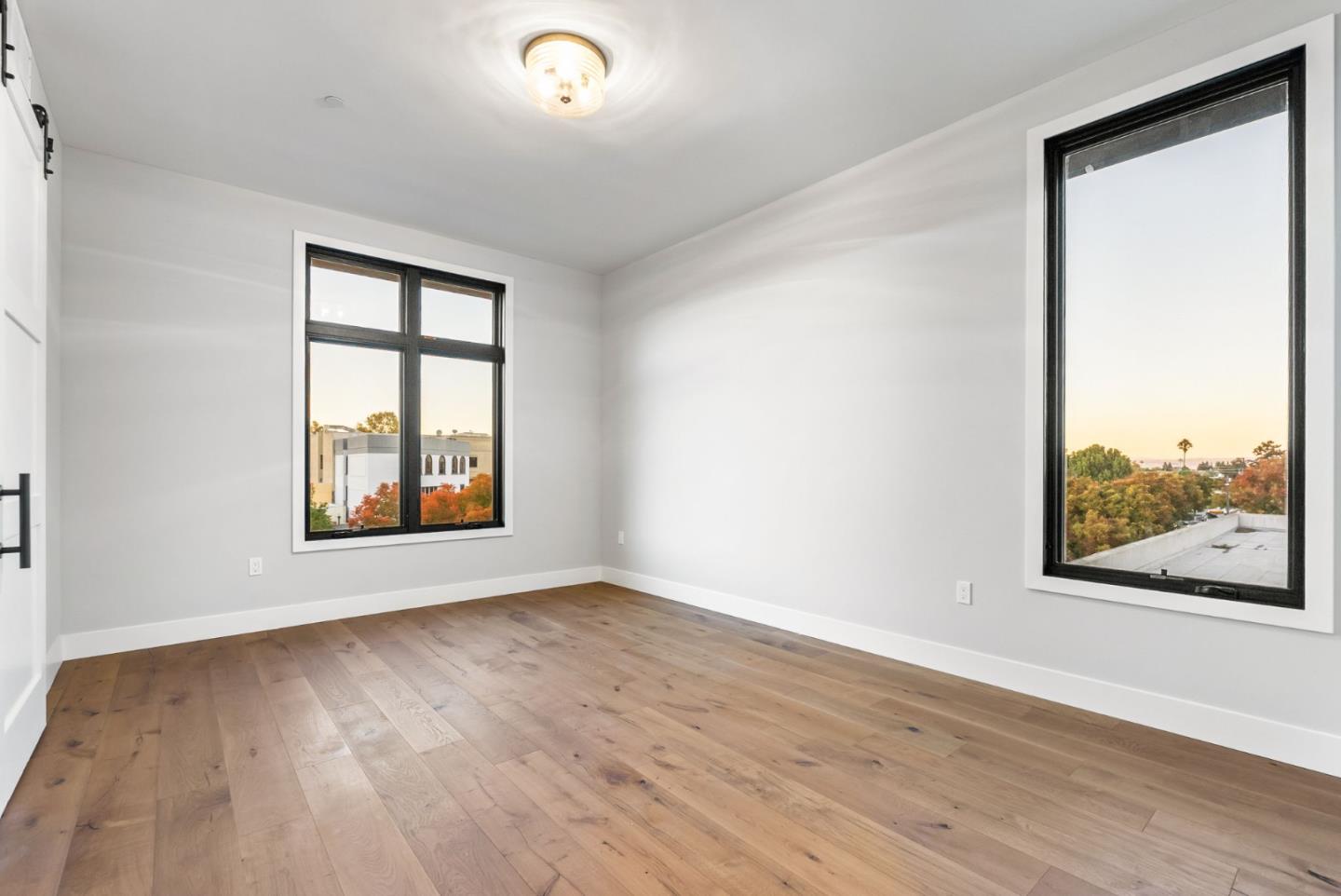 Detail Gallery Image 28 of 42 For 231 Hope St, Mountain View,  CA 94041 - 3 Beds | 3/1 Baths