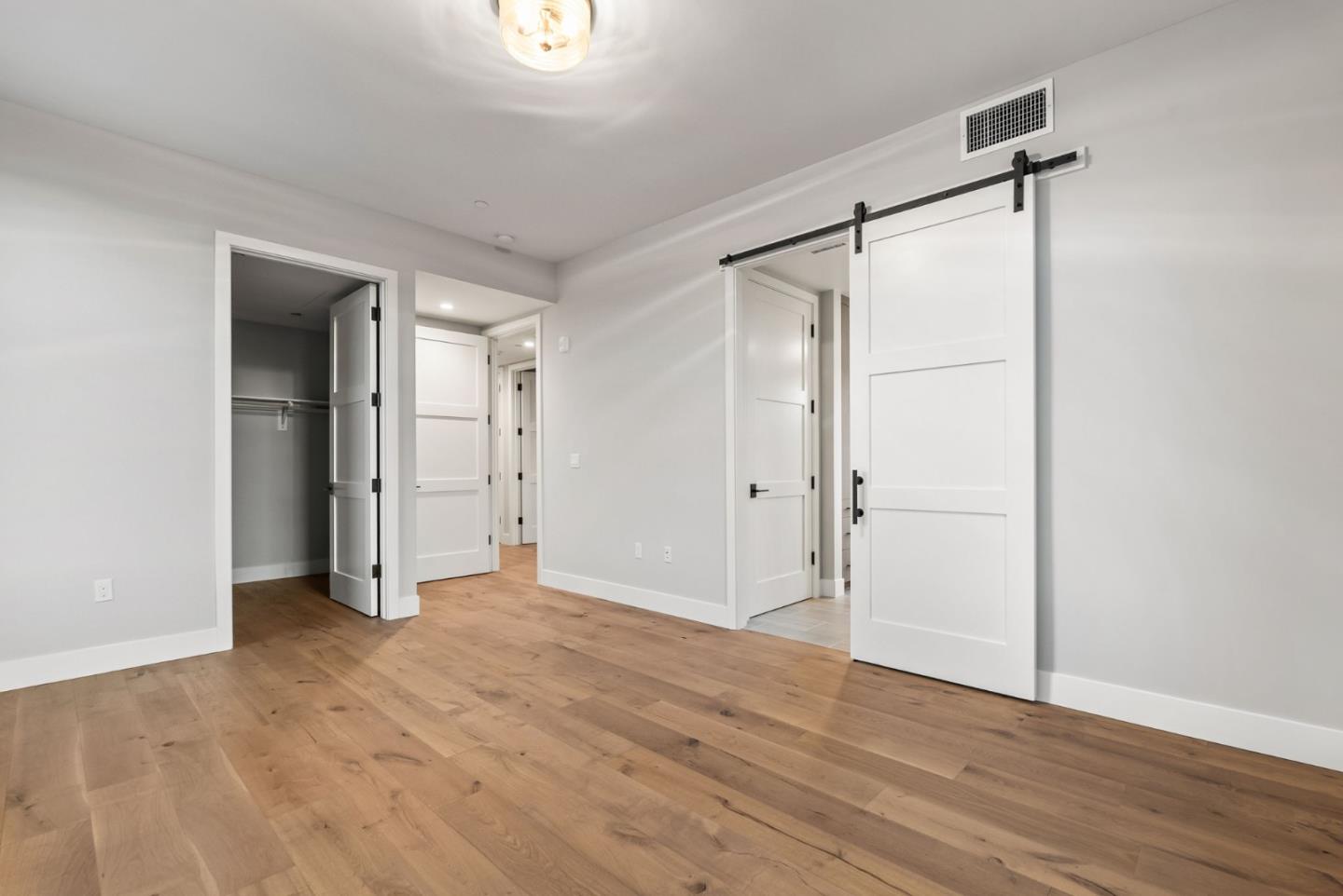 Detail Gallery Image 29 of 42 For 231 Hope St, Mountain View,  CA 94041 - 3 Beds | 3/1 Baths