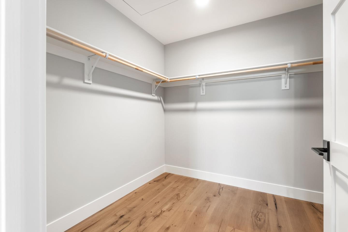 Detail Gallery Image 30 of 42 For 231 Hope St, Mountain View,  CA 94041 - 3 Beds | 3/1 Baths