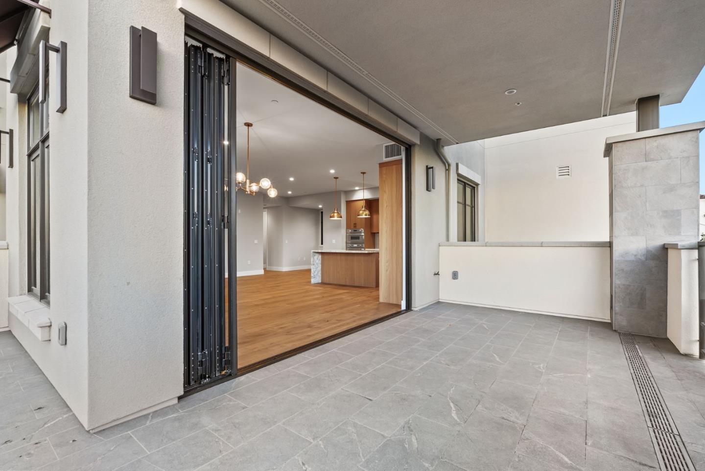 Detail Gallery Image 41 of 42 For 231 Hope St, Mountain View,  CA 94041 - 3 Beds | 3/1 Baths