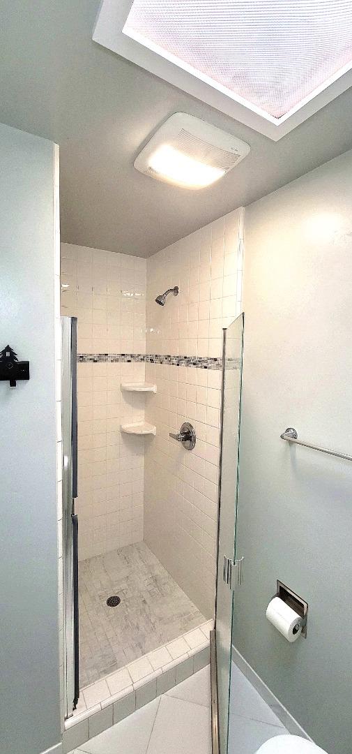 Detail Gallery Image 11 of 25 For 211 Primrose Dr, Salinas,  CA 93906 - 4 Beds | 3 Baths