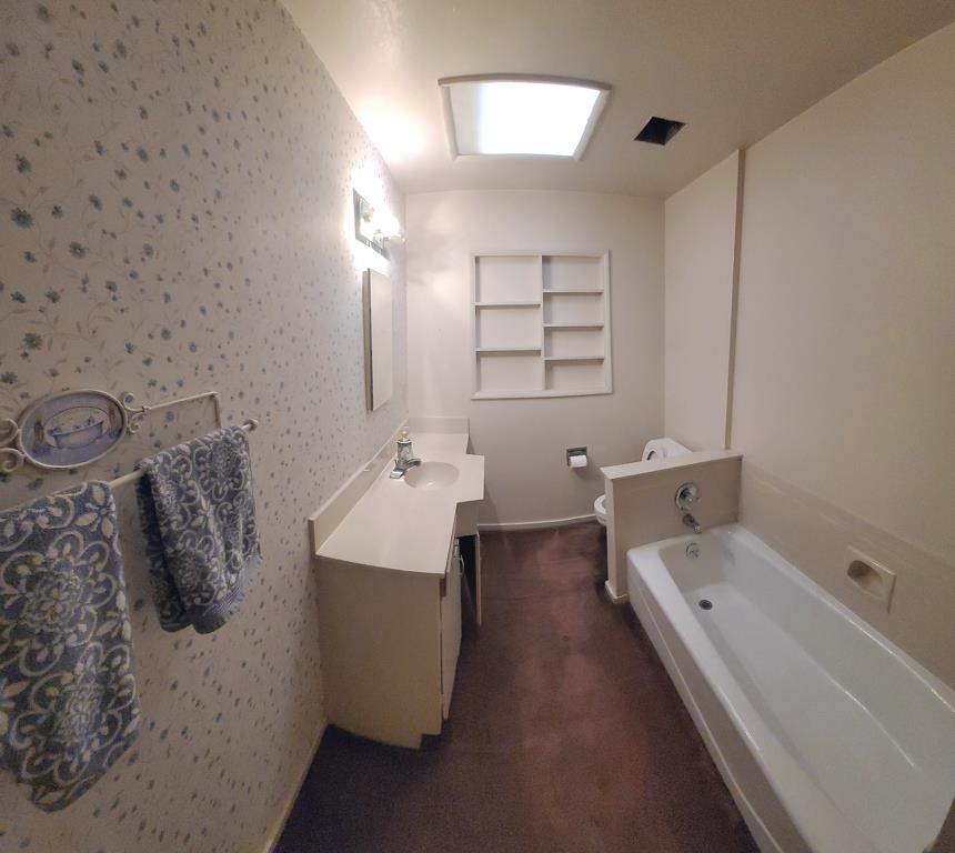 Detail Gallery Image 17 of 25 For 211 Primrose Dr, Salinas,  CA 93906 - 4 Beds | 3 Baths