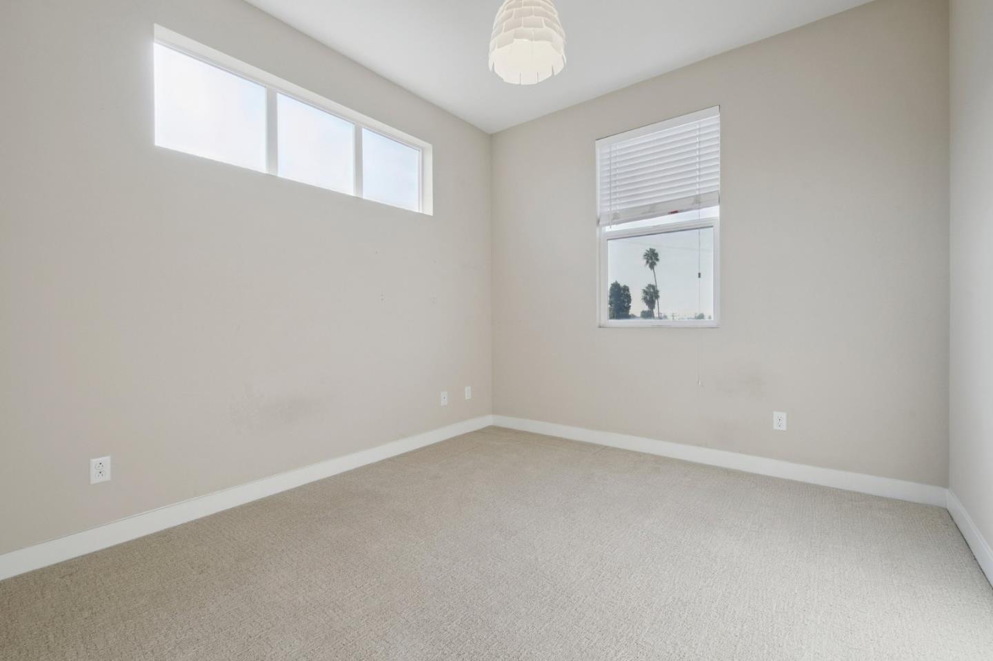 Detail Gallery Image 5 of 19 For 9212 Joshua Way, Downey,  CA 90240 - 4 Beds | 3/1 Baths