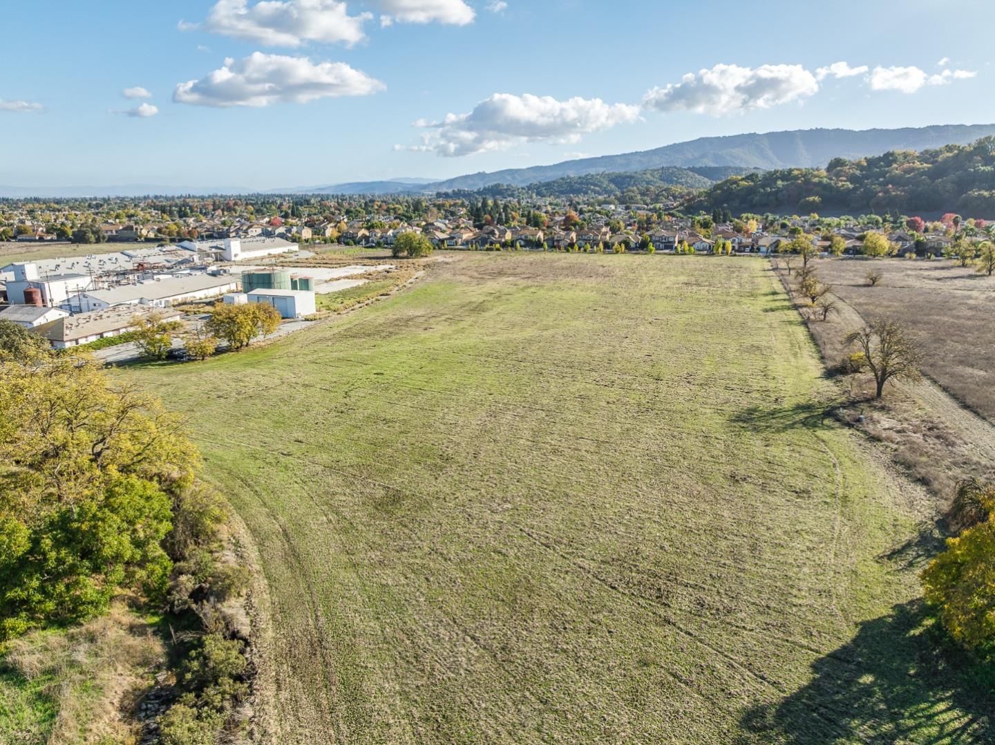 Detail Gallery Image 13 of 15 For 1180 Day Rd, Gilroy,  CA 95020 - – Beds | – Baths