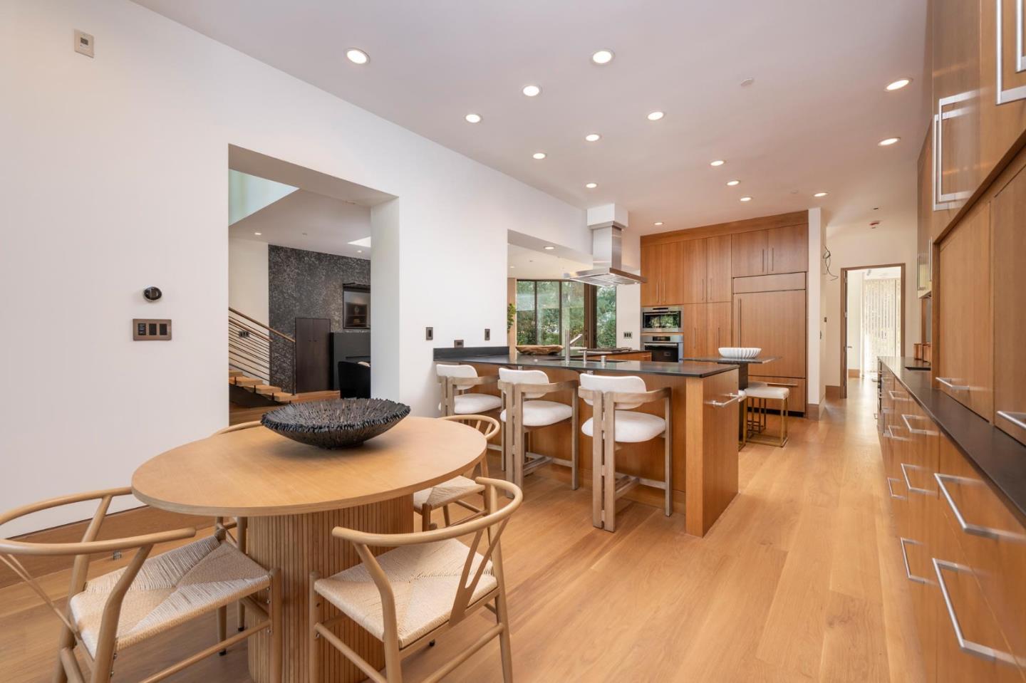 Detail Gallery Image 7 of 26 For 94 Yale Rd, Menlo Park,  CA 94025 - 4 Beds | 4/2 Baths