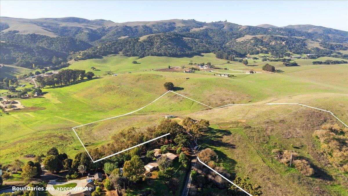 Detail Gallery Image 5 of 24 For 15 Stephens Dr, San Juan Bautista,  CA 95045 - – Beds | – Baths