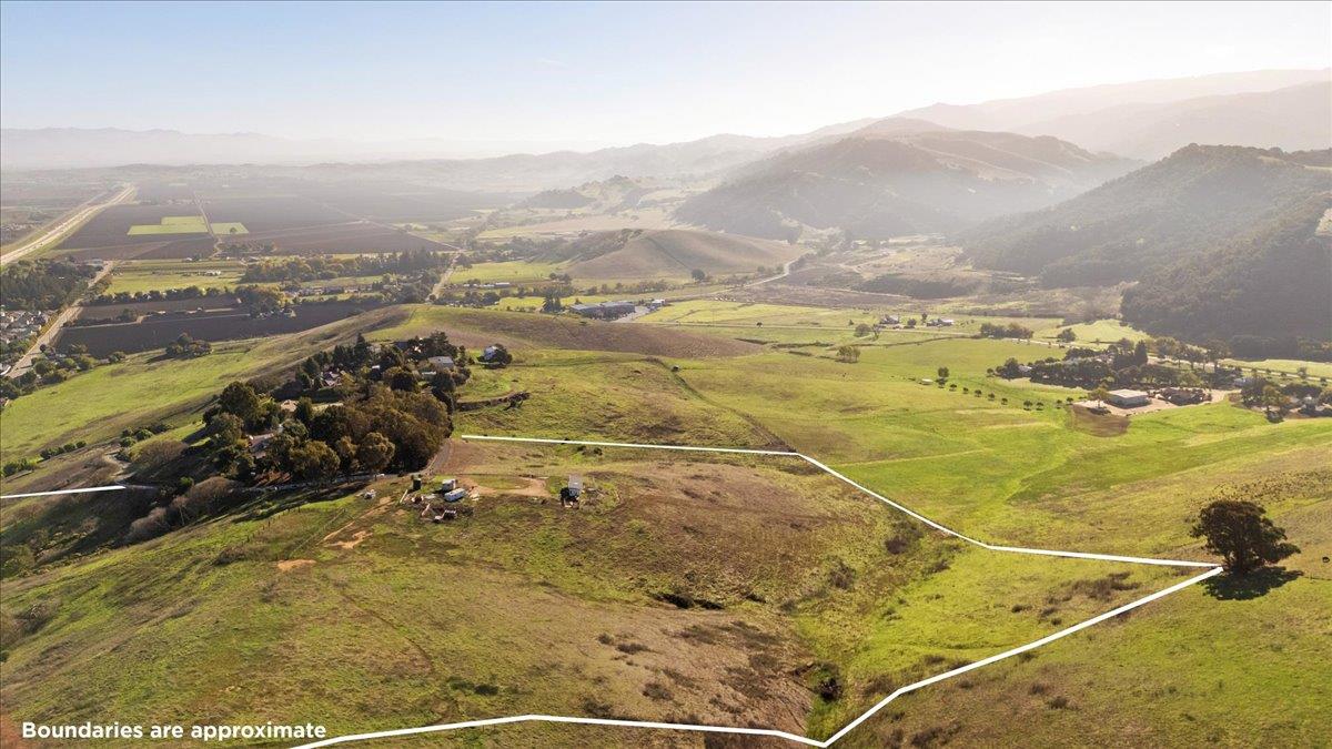 Detail Gallery Image 9 of 24 For 15 Stephens Dr, San Juan Bautista,  CA 95045 - – Beds | – Baths