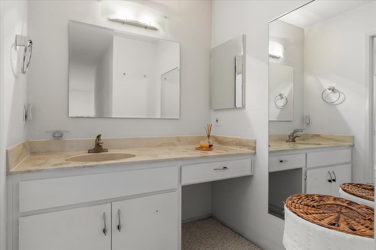 Detail Gallery Image 19 of 27 For 950 Boranda Ave #9,  Mountain View,  CA 94040 - 3 Beds | 2/1 Baths