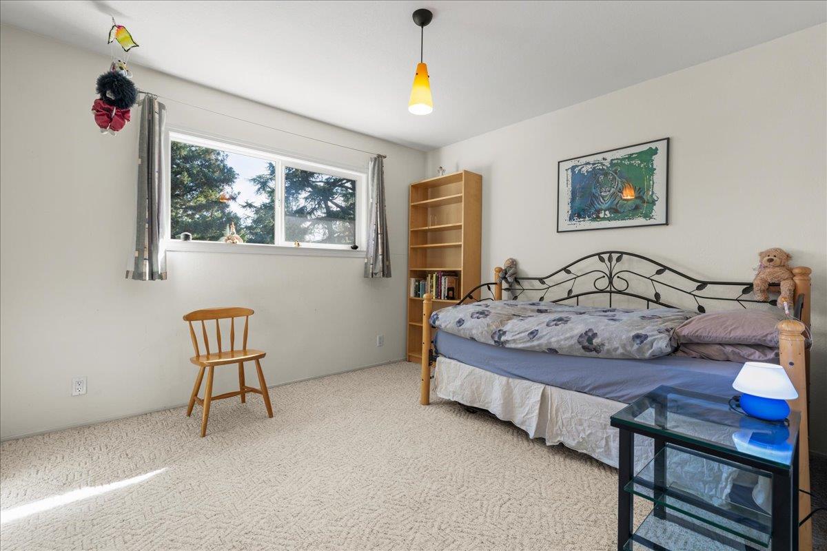 Detail Gallery Image 22 of 27 For 950 Boranda Ave #9,  Mountain View,  CA 94040 - 3 Beds | 2/1 Baths