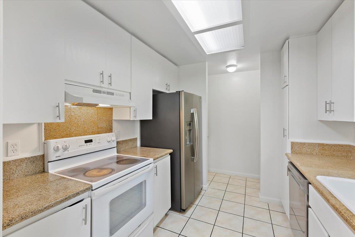 Detail Gallery Image 11 of 27 For 115 Kenbrook Cir, San Jose,  CA 95111 - 3 Beds | 1/1 Baths