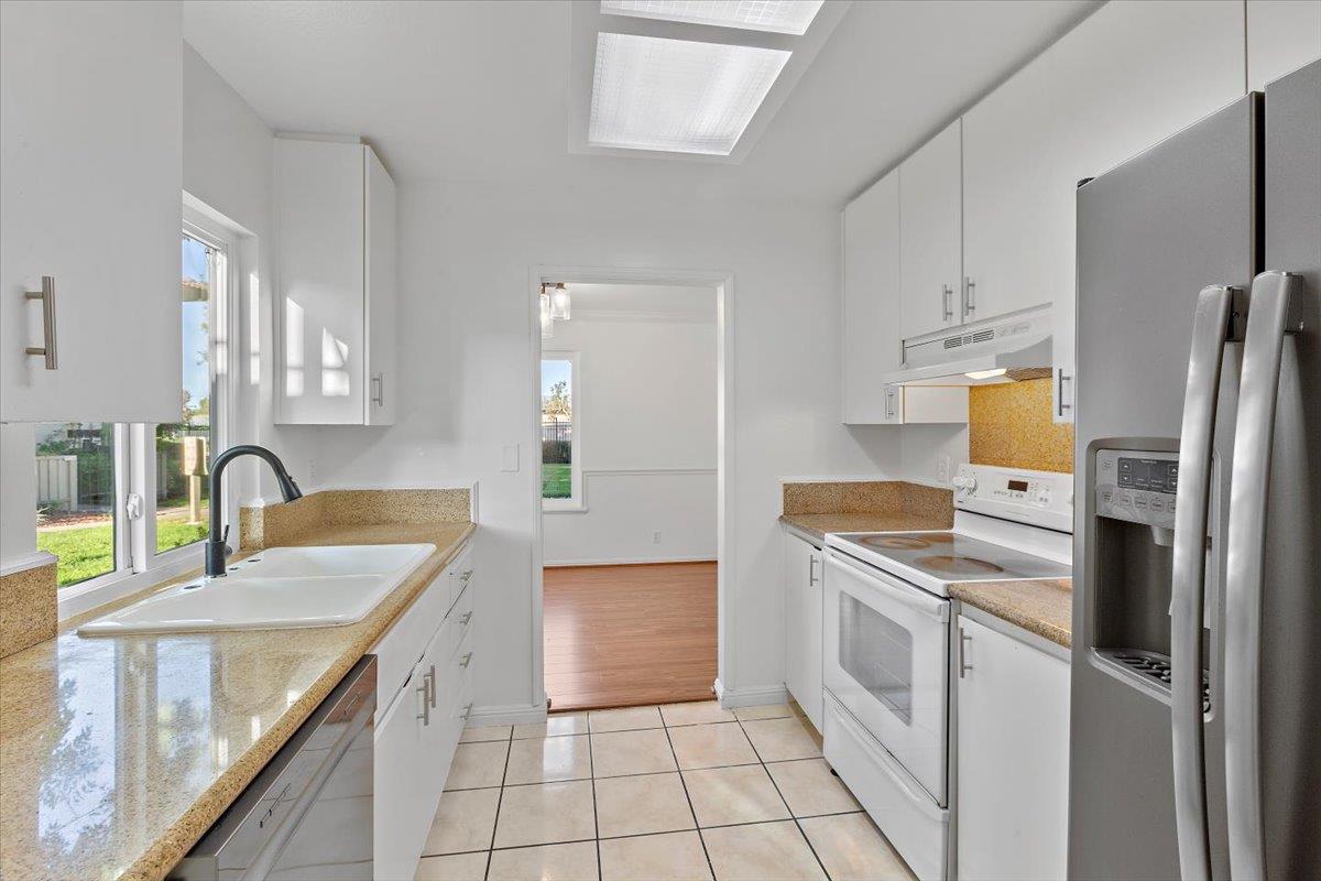 Detail Gallery Image 13 of 27 For 115 Kenbrook Cir, San Jose,  CA 95111 - 3 Beds | 1/1 Baths