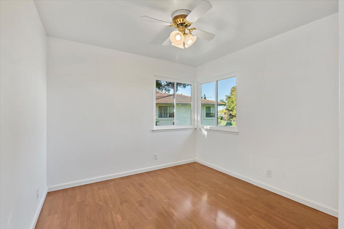 Detail Gallery Image 16 of 27 For 115 Kenbrook Cir, San Jose,  CA 95111 - 3 Beds | 1/1 Baths