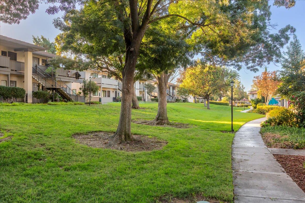 Detail Gallery Image 23 of 27 For 115 Kenbrook Cir, San Jose,  CA 95111 - 3 Beds | 1/1 Baths