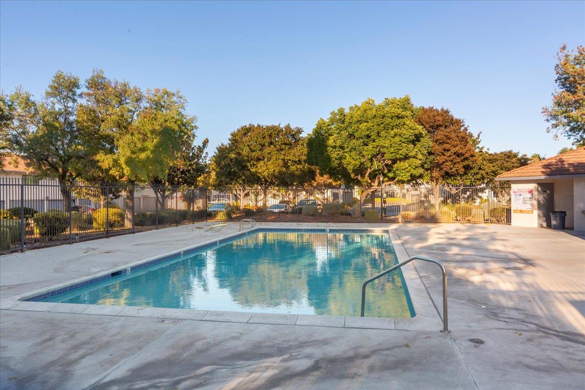 Detail Gallery Image 24 of 27 For 115 Kenbrook Cir, San Jose,  CA 95111 - 3 Beds | 1/1 Baths