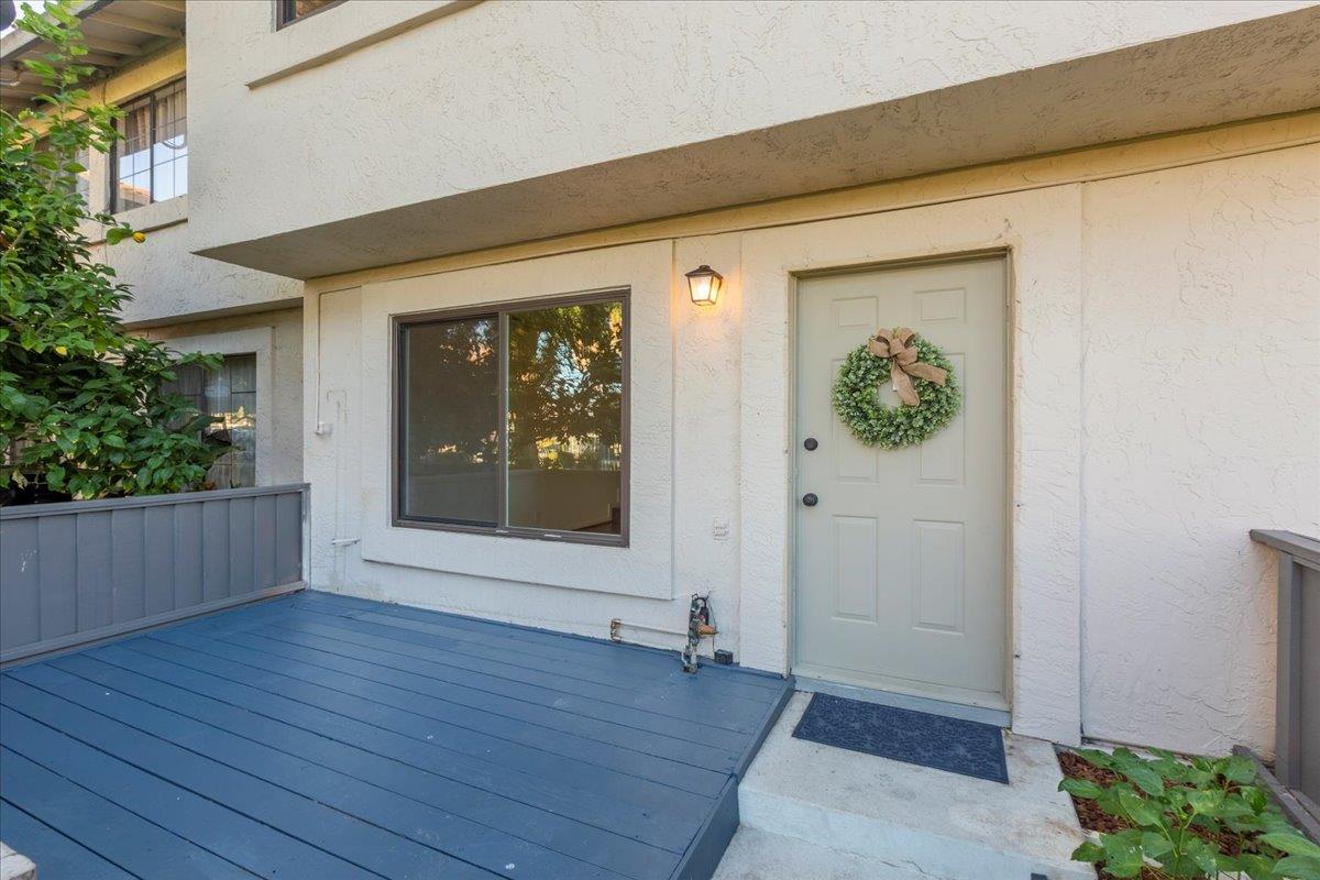 Detail Gallery Image 3 of 27 For 115 Kenbrook Cir, San Jose,  CA 95111 - 3 Beds | 1/1 Baths