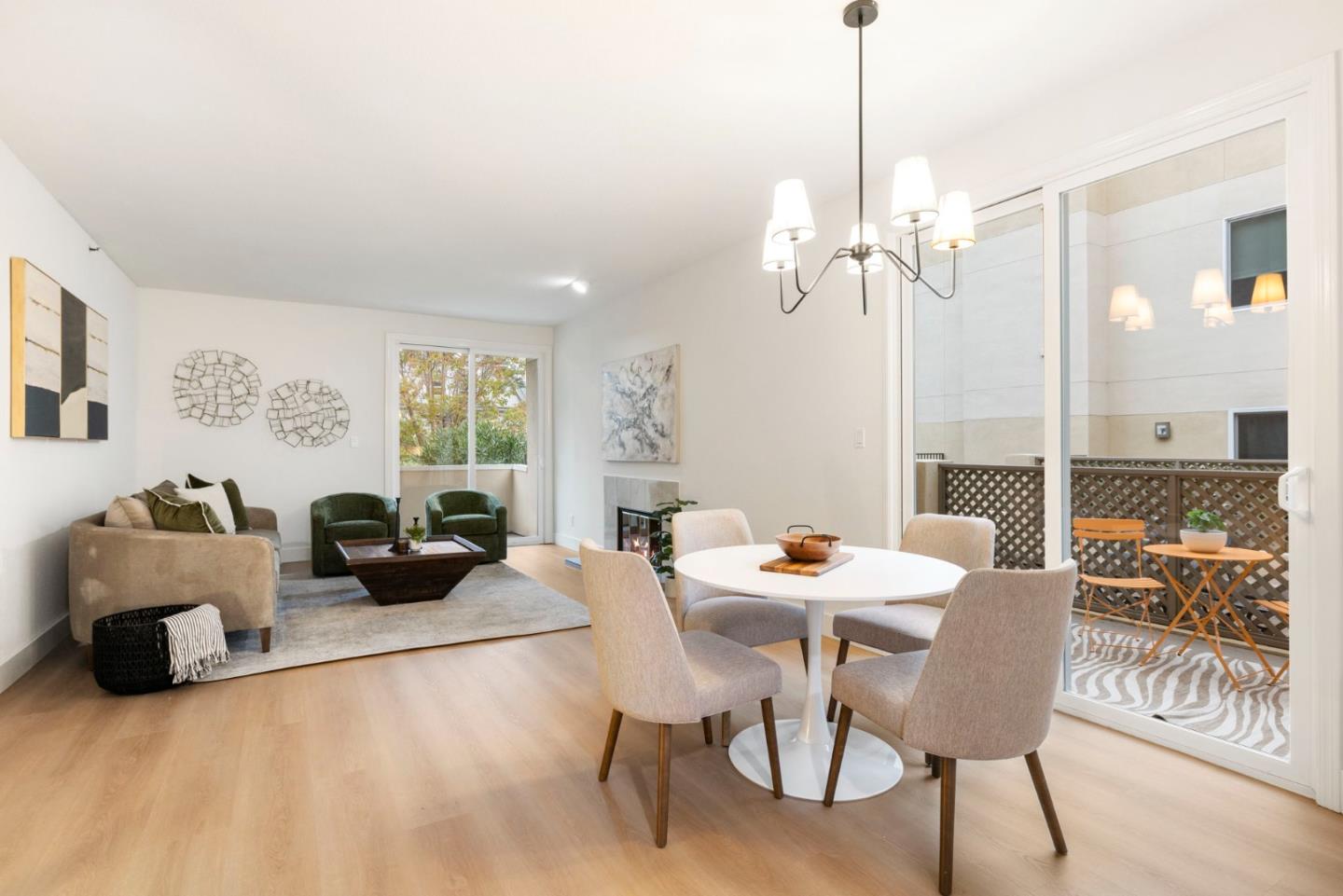 Detail Gallery Image 4 of 17 For 30 Lorton Ave #105,  Burlingame,  CA 94010 - 2 Beds | 2 Baths