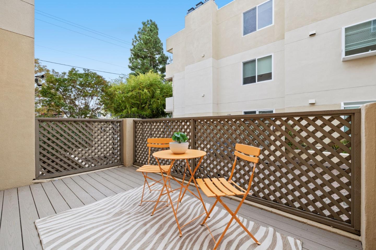 Detail Gallery Image 8 of 17 For 30 Lorton Ave #105,  Burlingame,  CA 94010 - 2 Beds | 2 Baths