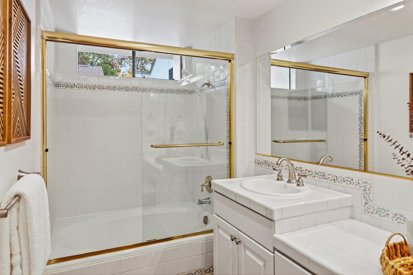 Detail Gallery Image 16 of 23 For 490 Ives Ter, Sunnyvale,  CA 94087 - 3 Beds | 2/1 Baths