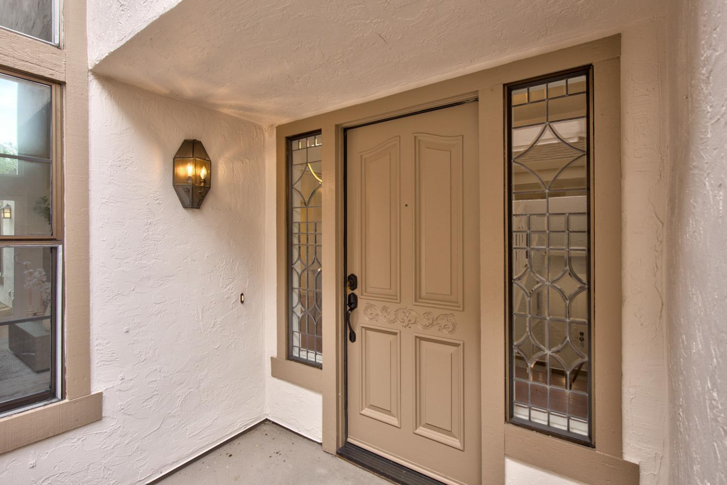 Detail Gallery Image 2 of 23 For 490 Ives Ter, Sunnyvale,  CA 94087 - 3 Beds | 2/1 Baths