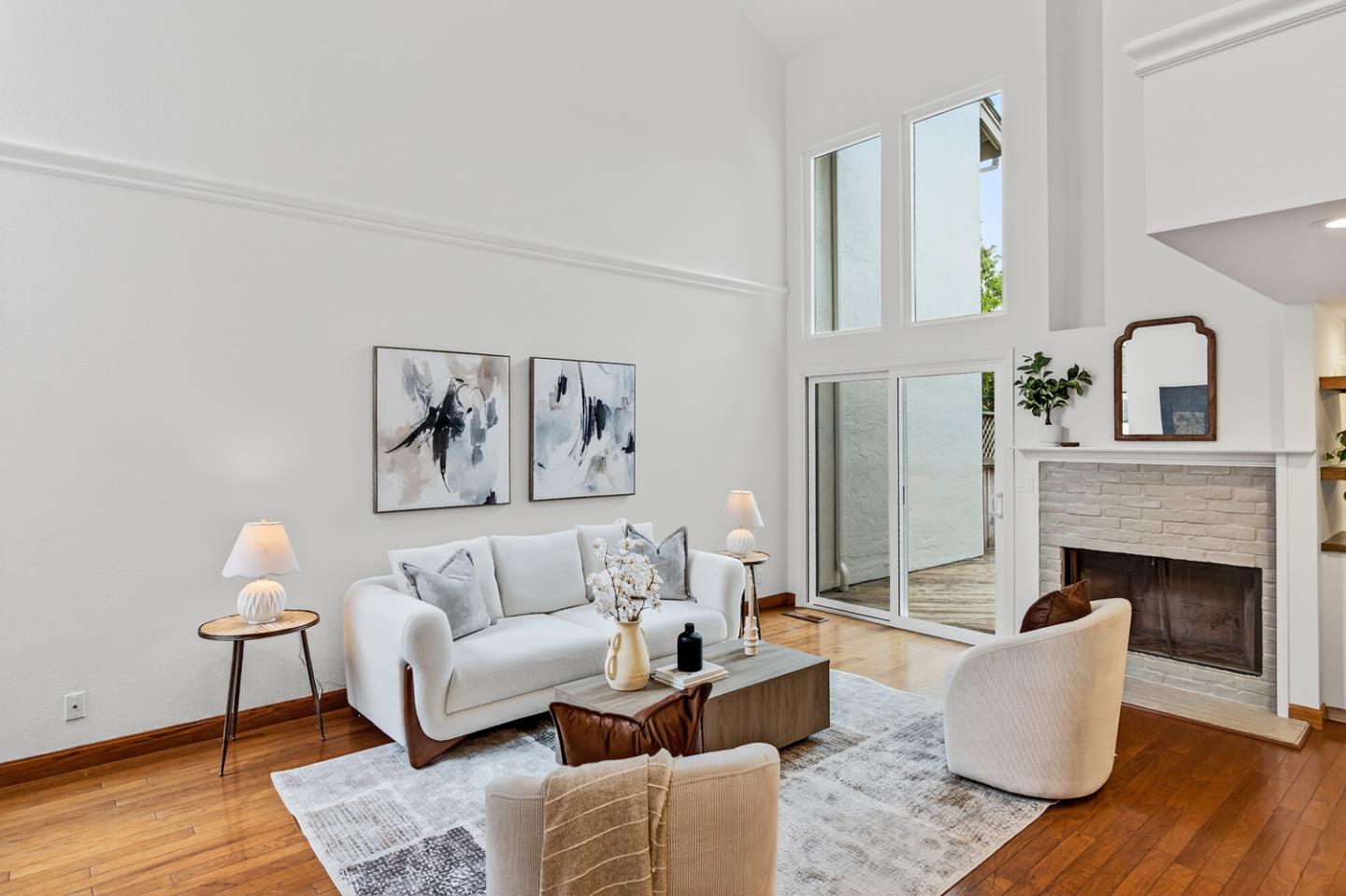 Detail Gallery Image 3 of 23 For 490 Ives Ter, Sunnyvale,  CA 94087 - 3 Beds | 2/1 Baths