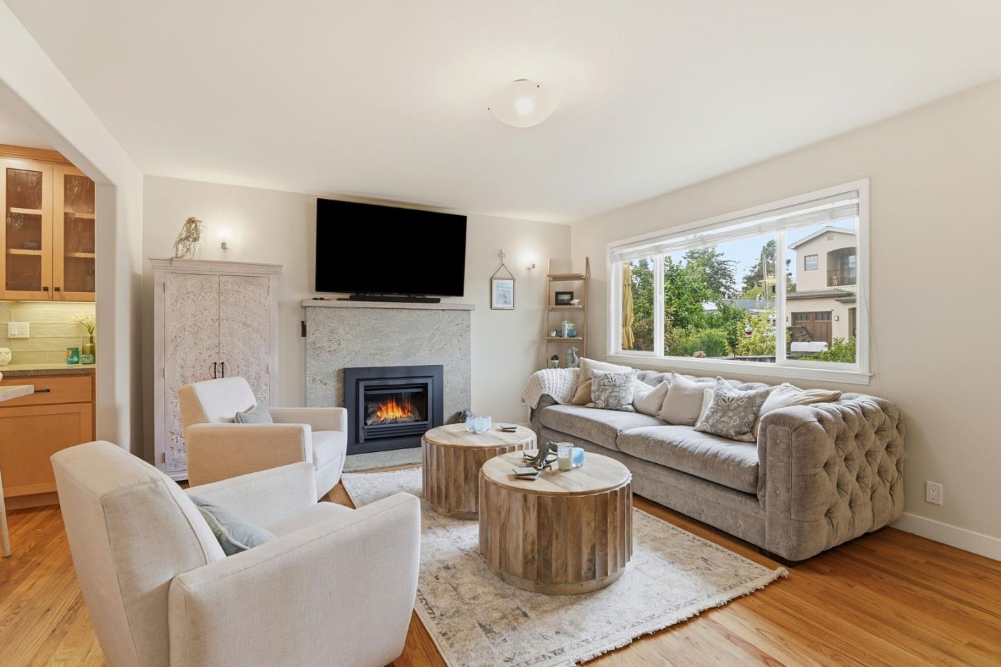 Detail Gallery Image 10 of 45 For 4570 Jewel St, Capitola,  CA 95010 - 2 Beds | 2 Baths