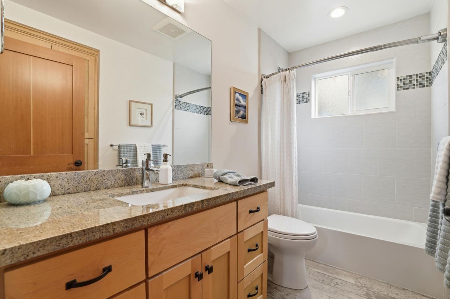 Detail Gallery Image 21 of 45 For 4570 Jewel St, Capitola,  CA 95010 - 2 Beds | 2 Baths