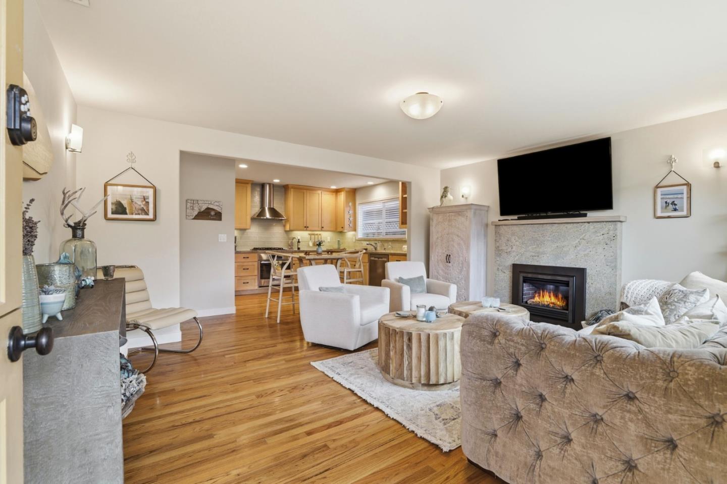 Detail Gallery Image 7 of 45 For 4570 Jewel St, Capitola,  CA 95010 - 2 Beds | 2 Baths