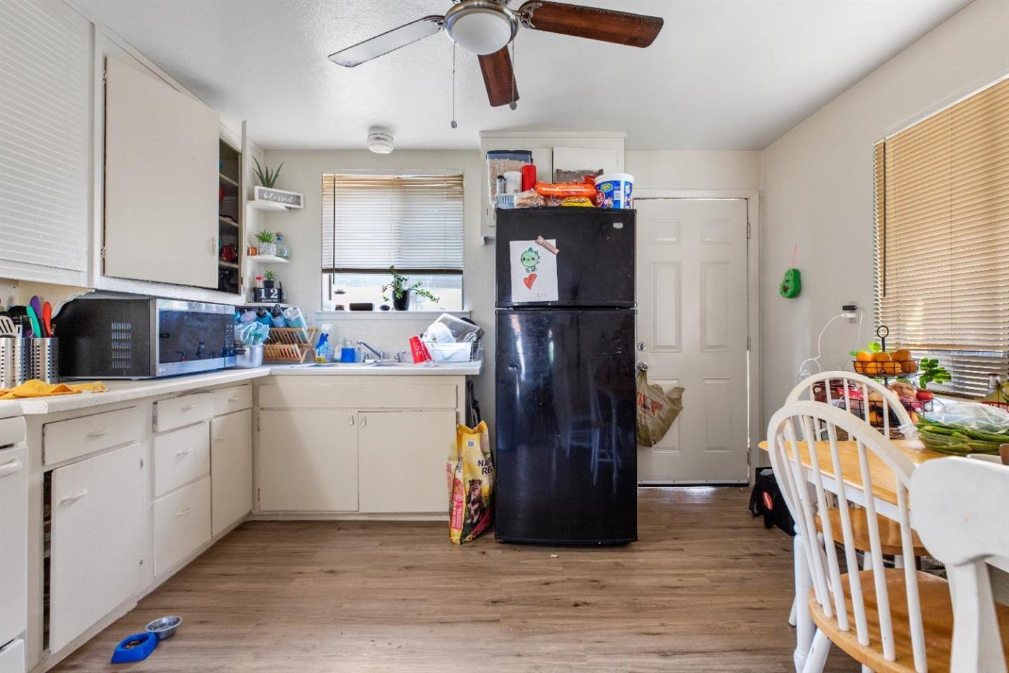 Detail Gallery Image 3 of 7 For 916 Middlecoff Ave, Modesto,  CA 95351 - – Beds | – Baths