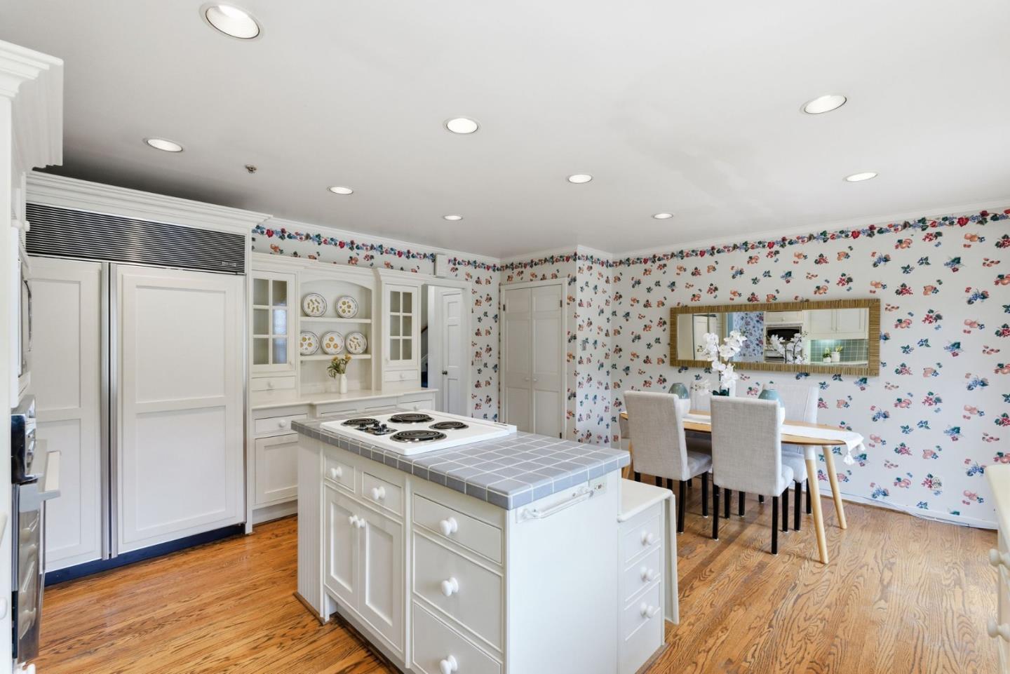 Detail Gallery Image 11 of 52 For 24745 Summerhill Ave, Los Altos,  CA 94024 - 4 Beds | 3 Baths