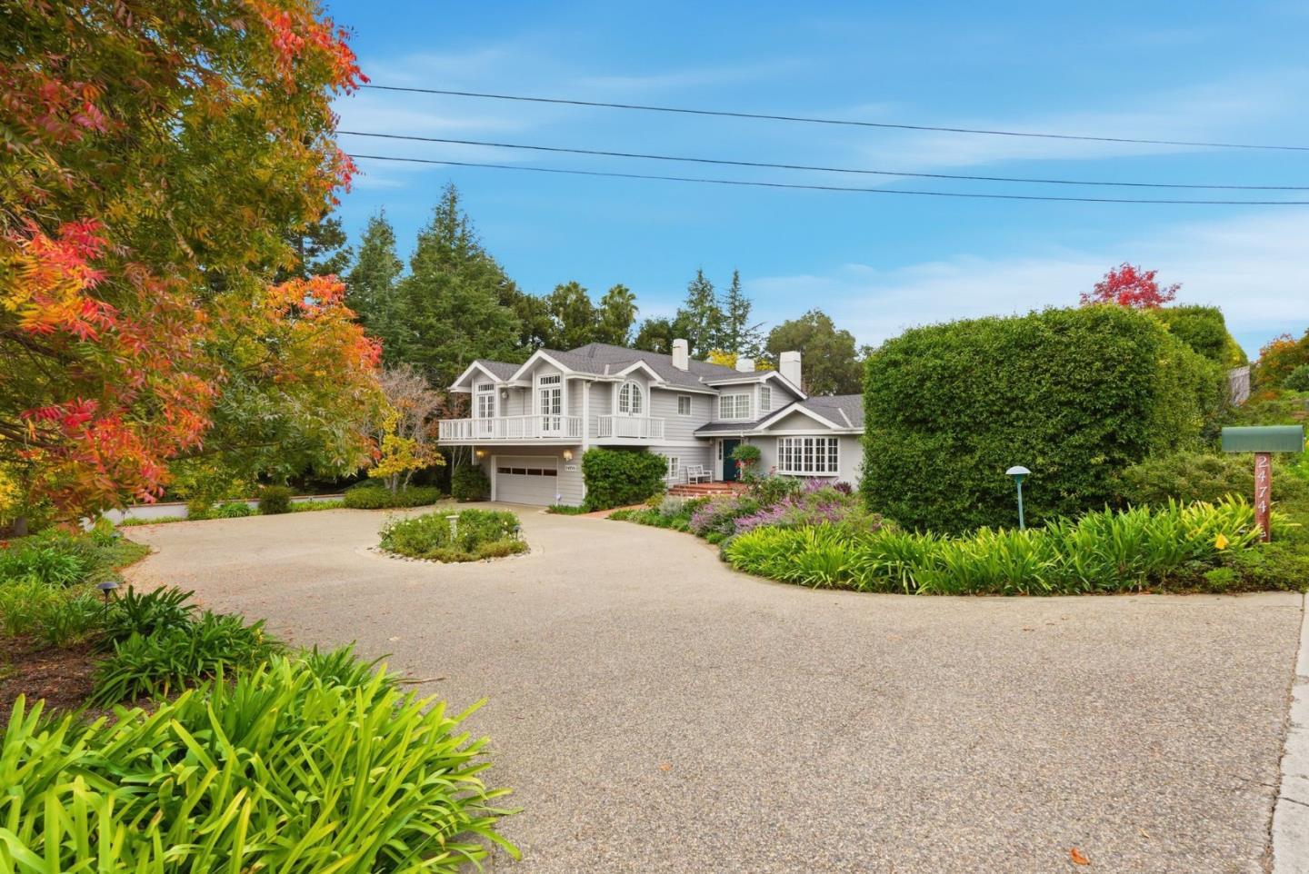 Detail Gallery Image 4 of 52 For 24745 Summerhill Ave, Los Altos,  CA 94024 - 4 Beds | 3 Baths