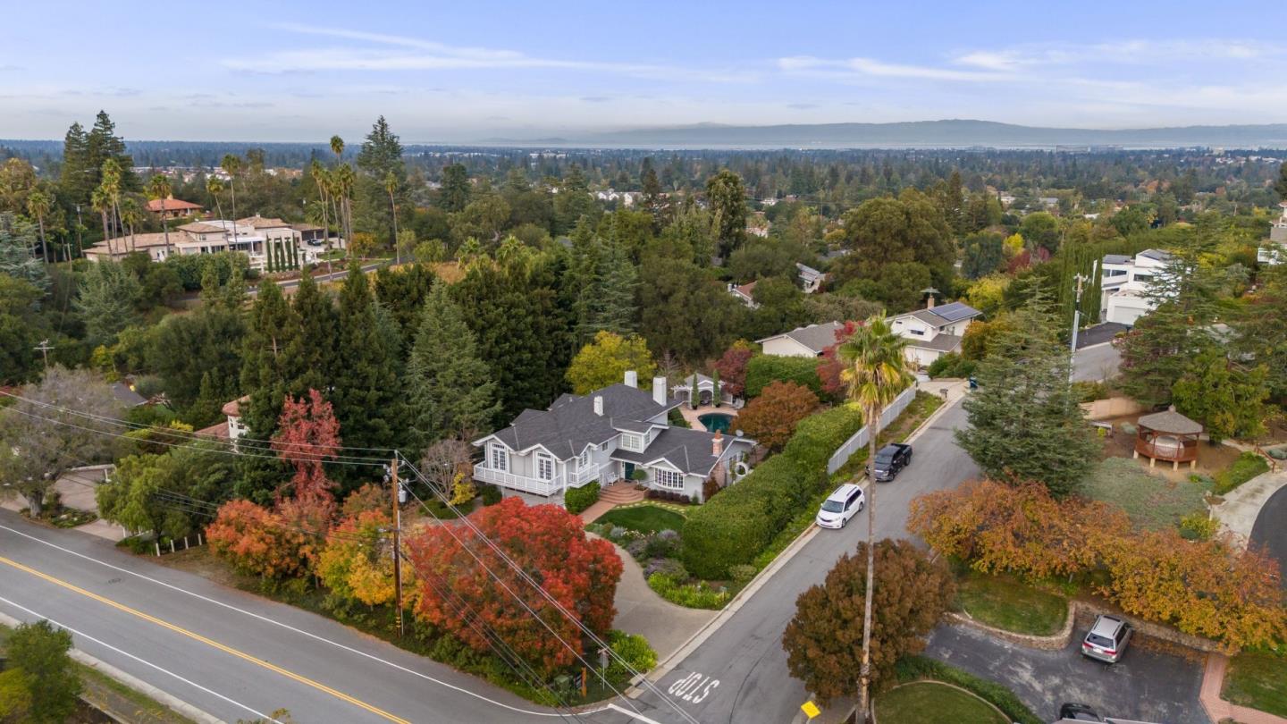 Detail Gallery Image 50 of 52 For 24745 Summerhill Ave, Los Altos,  CA 94024 - 4 Beds | 3 Baths