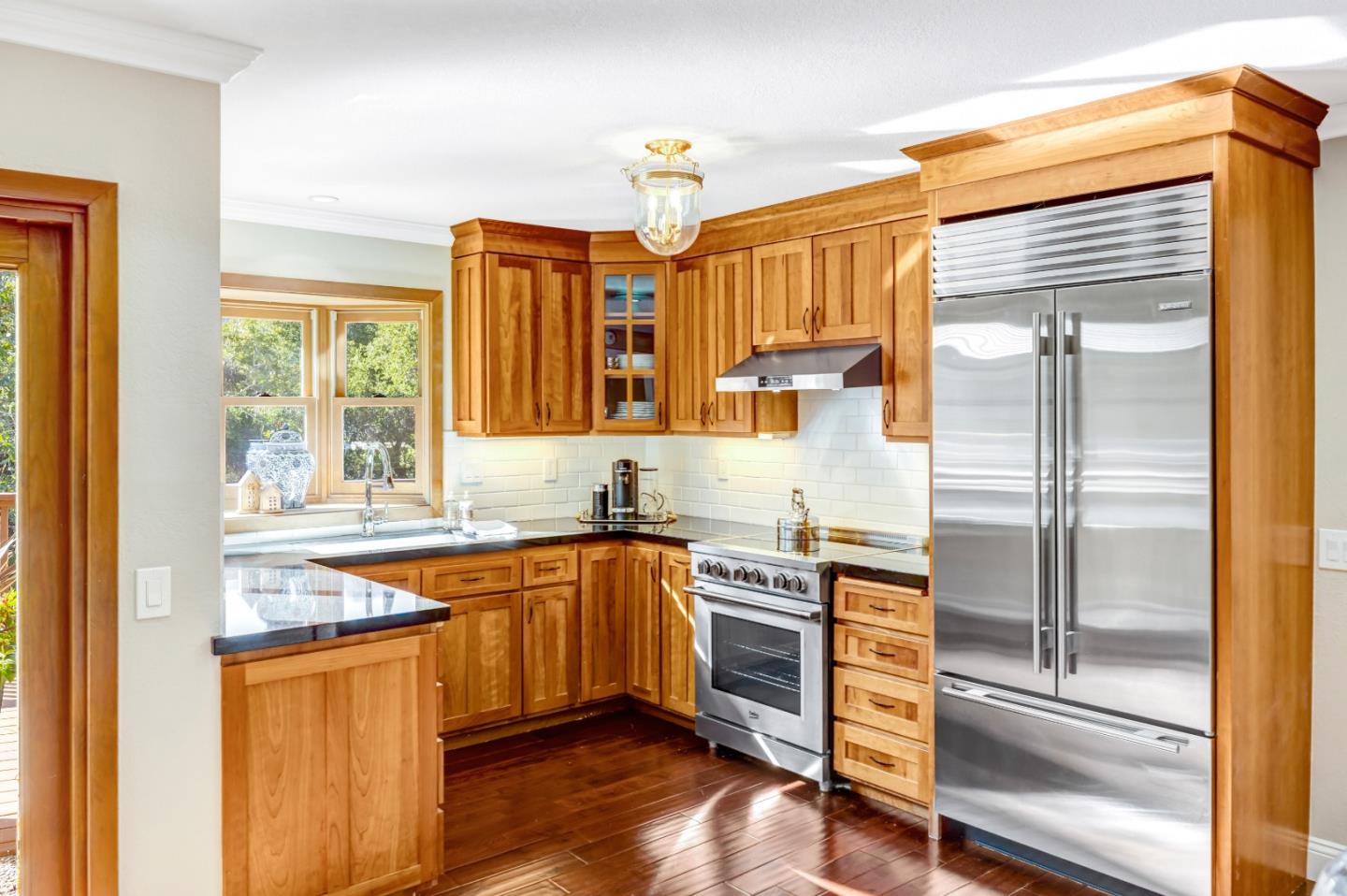 Detail Gallery Image 9 of 44 For 150 Terrace Way, Carmel Valley,  CA 93924 - 3 Beds | 3 Baths