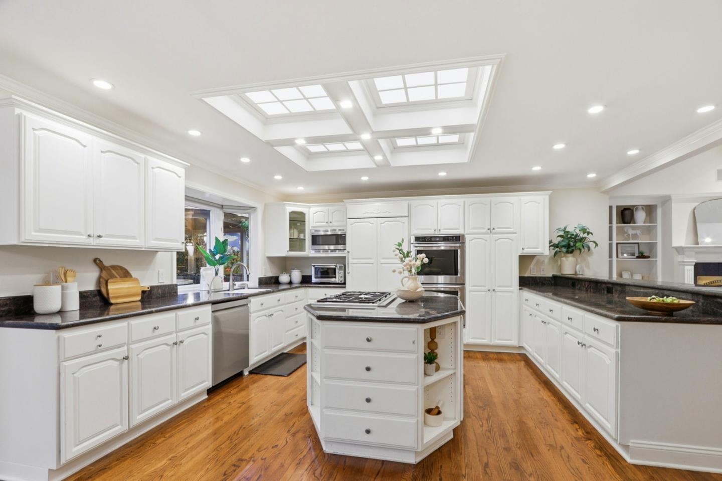 Detail Gallery Image 14 of 46 For 2177 Cheryl Way, San Jose,  CA 95125 - 5 Beds | 3 Baths