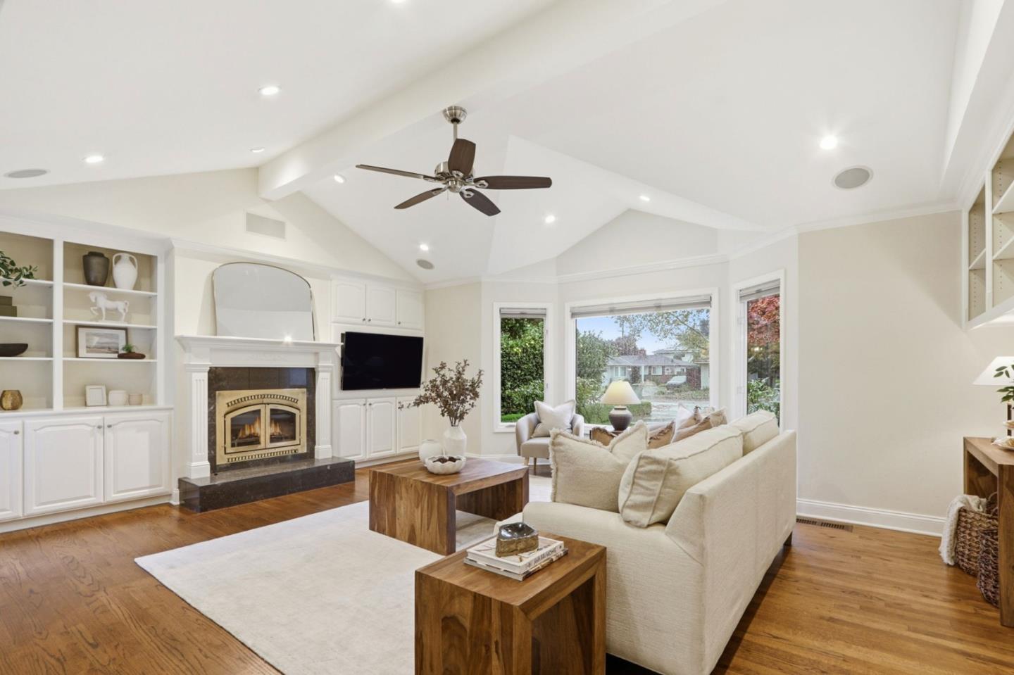 Detail Gallery Image 6 of 46 For 2177 Cheryl Way, San Jose,  CA 95125 - 5 Beds | 3 Baths