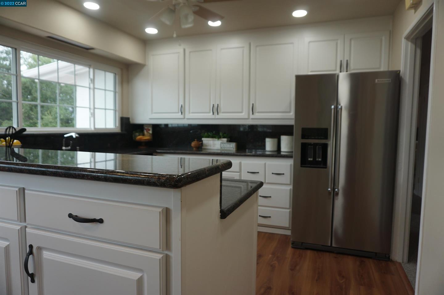 Detail Gallery Image 9 of 22 For 44 Anson Way, Kensington,  CA 94707 - 3 Beds | 2 Baths