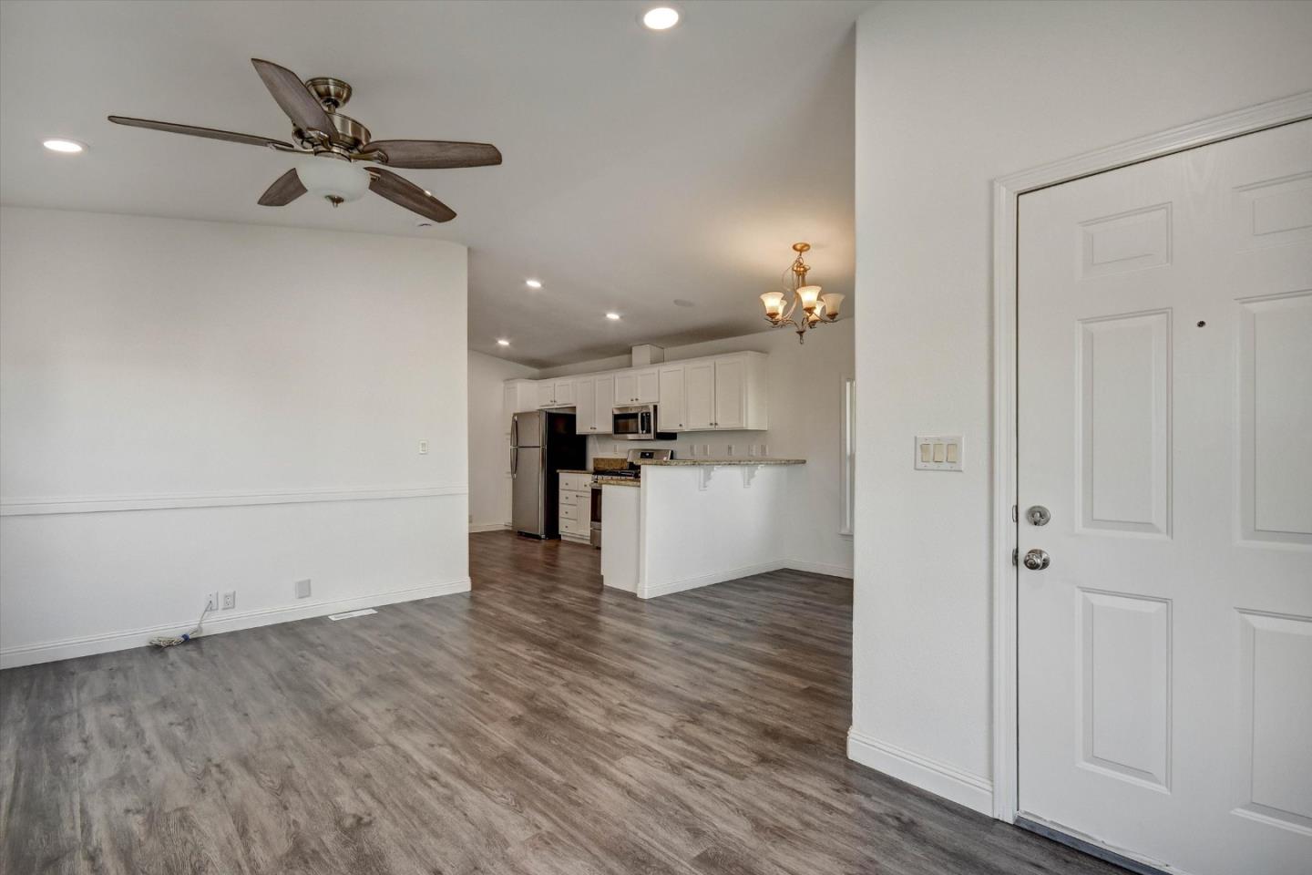 Detail Gallery Image 26 of 30 For 60 Wilson Way #117,  Milpitas,  CA 95035 - 3 Beds | 2 Baths