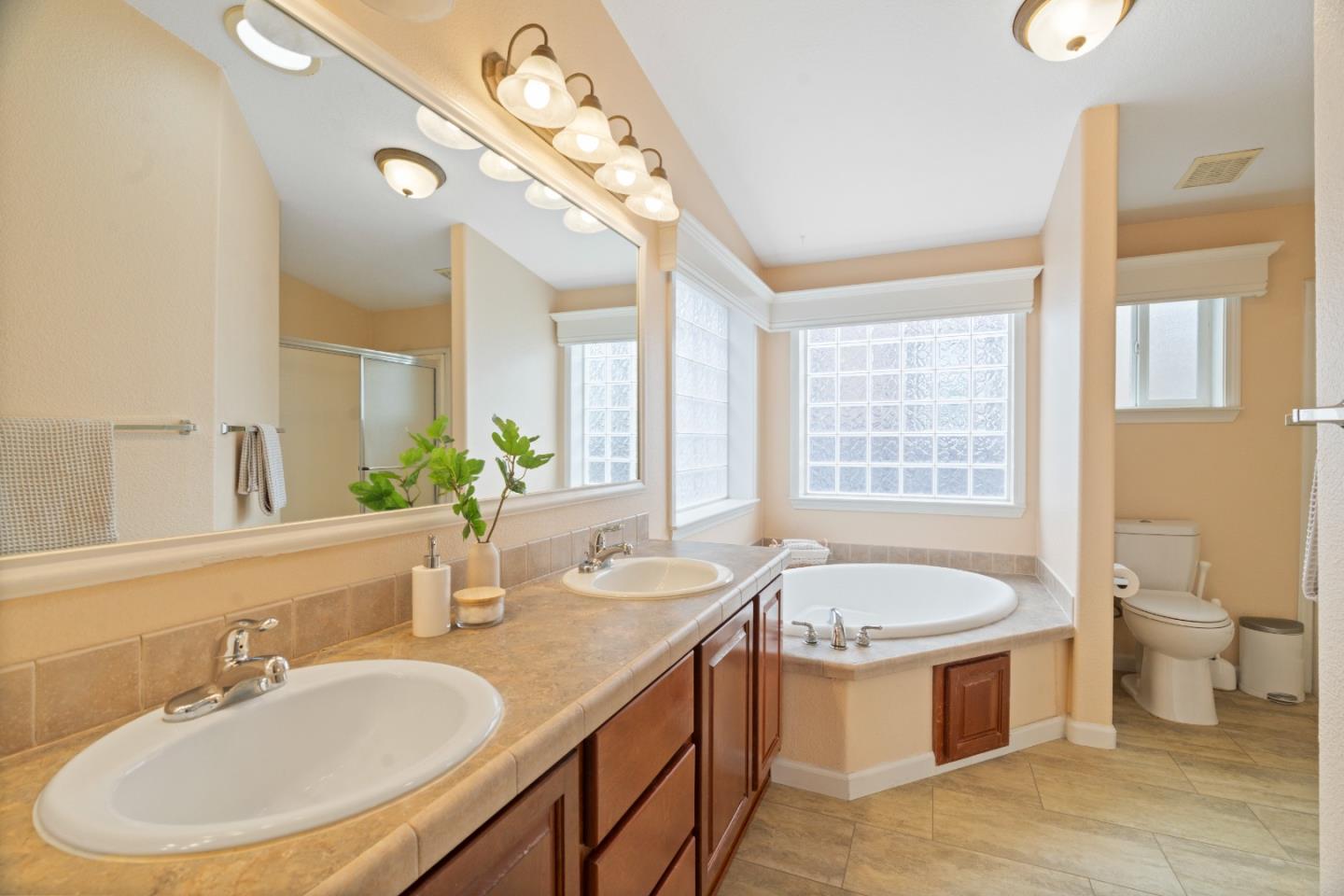 Detail Gallery Image 17 of 53 For 444 Whispering Pines Dr #79,  Scotts Valley,  CA 95066 - 3 Beds | 2 Baths