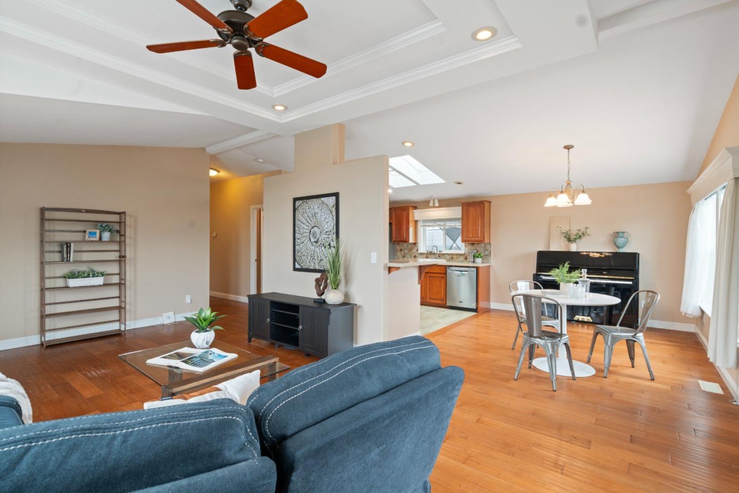 Detail Gallery Image 3 of 53 For 444 Whispering Pines Dr #79,  Scotts Valley,  CA 95066 - 3 Beds | 2 Baths