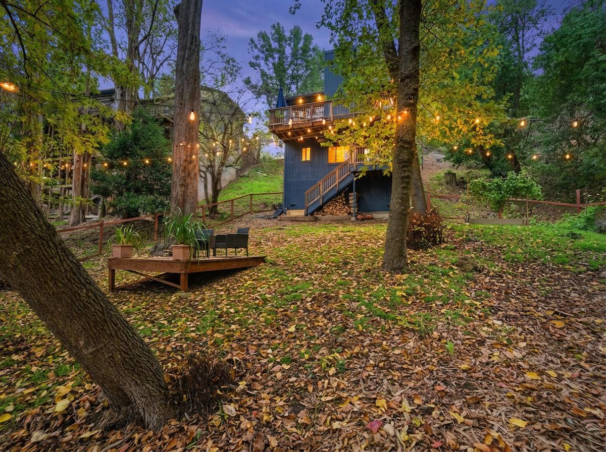 Detail Gallery Image 37 of 38 For 2343 Arrowhead Dr, Oakland,  CA 94611 - 3 Beds | 2/1 Baths