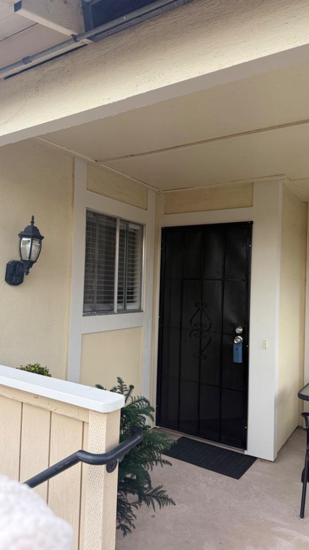 Detail Gallery Image 3 of 19 For 1843 Cherokee Dr #4,  Salinas,  CA 93906 - 1 Beds | 1 Baths