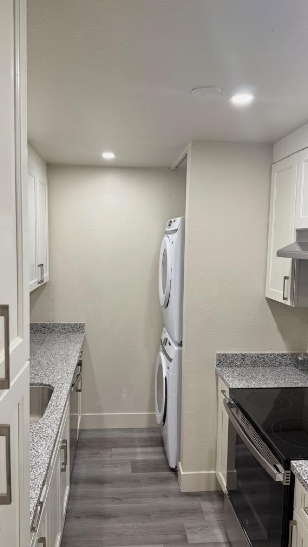 Detail Gallery Image 8 of 19 For 1843 Cherokee Dr #4,  Salinas,  CA 93906 - 1 Beds | 1 Baths