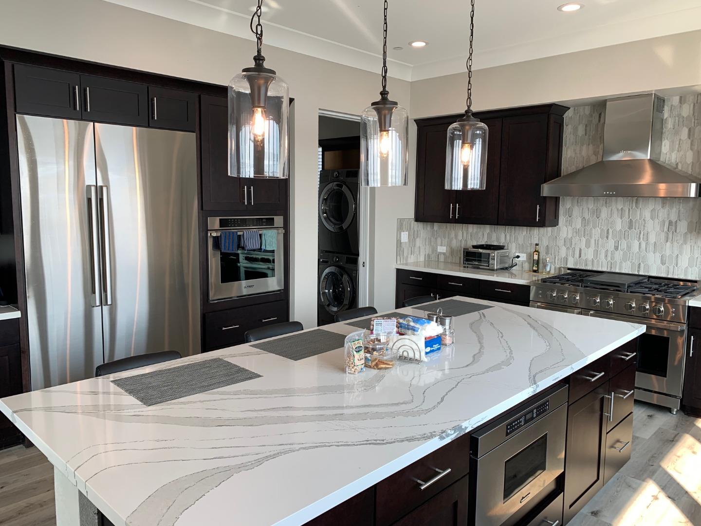 Detail Gallery Image 7 of 23 For 98 Edgewater, Bethel Island,  CA 94511 - 4 Beds | 5 Baths