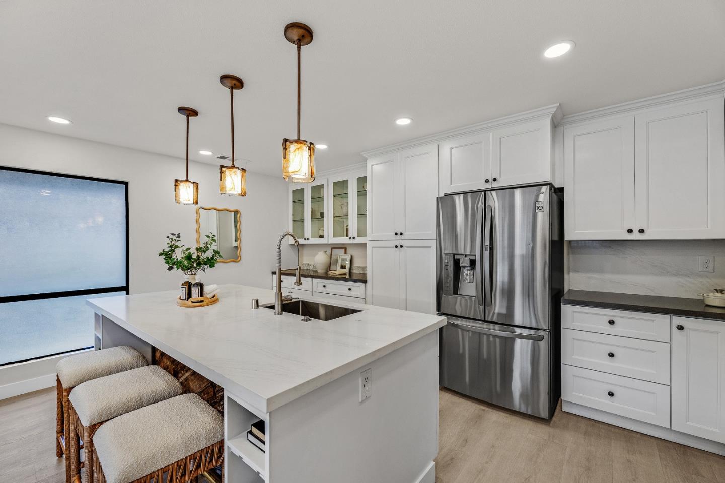 Detail Gallery Image 12 of 32 For 205 Red Oak Dr #M,  Sunnyvale,  CA 94086 - 2 Beds | 1 Baths
