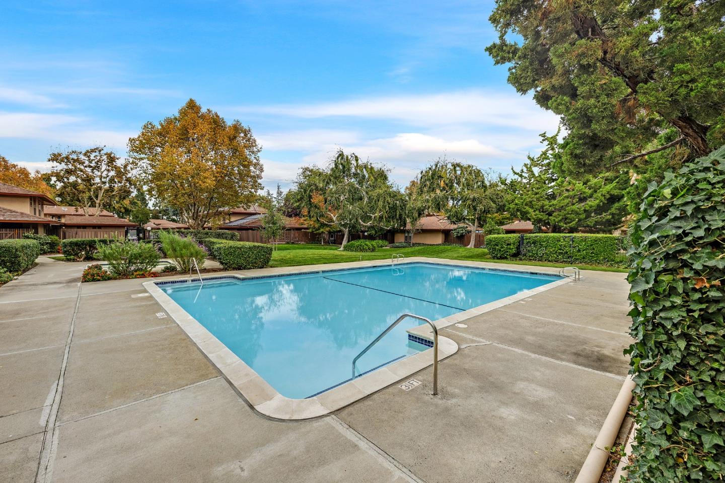 Detail Gallery Image 30 of 32 For 205 Red Oak Dr #M,  Sunnyvale,  CA 94086 - 2 Beds | 1 Baths