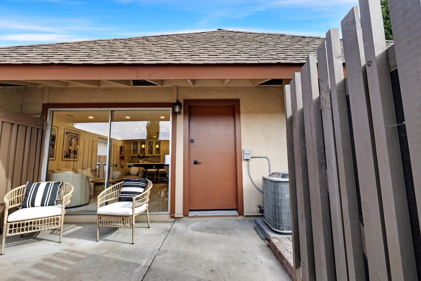 Detail Gallery Image 5 of 32 For 205 Red Oak Dr #M,  Sunnyvale,  CA 94086 - 2 Beds | 1 Baths