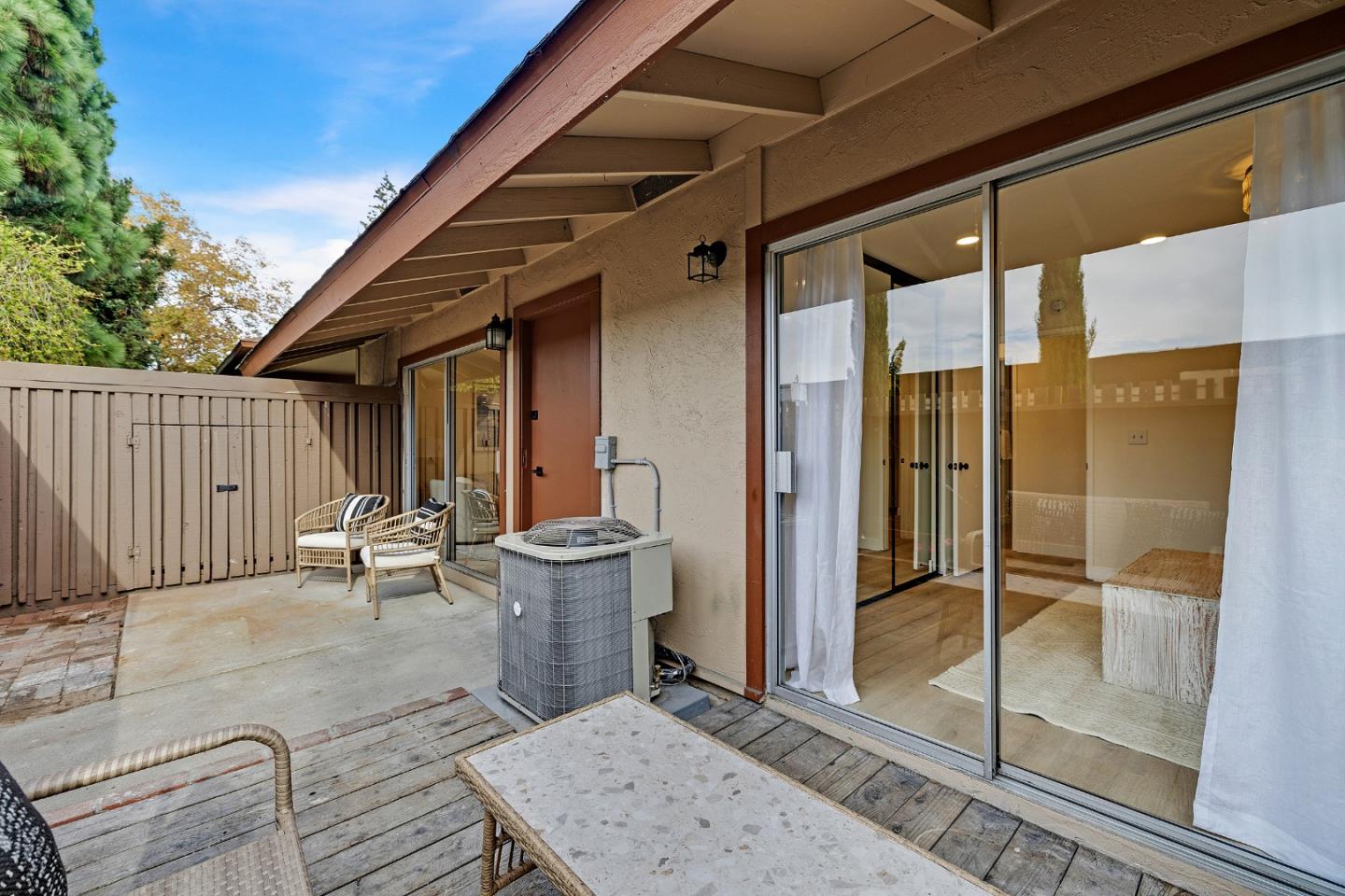 Detail Gallery Image 7 of 32 For 205 Red Oak Dr #M,  Sunnyvale,  CA 94086 - 2 Beds | 1 Baths