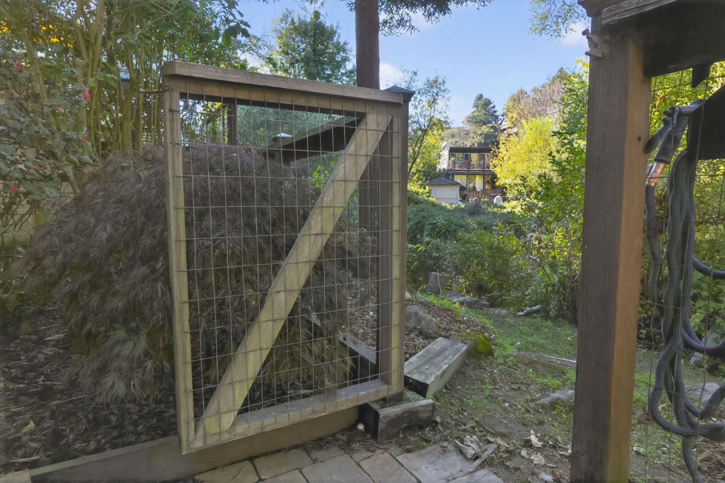 Detail Gallery Image 5 of 29 For 307 Moosehead Dr, Aptos,  CA 95003 - 4 Beds | 2 Baths