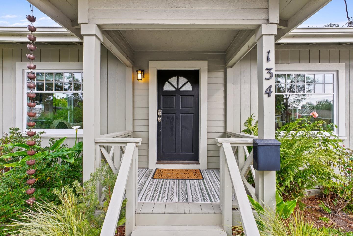 Detail Gallery Image 2 of 41 For 134 May Ave, Santa Cruz,  CA 95062 - 2 Beds | 2 Baths