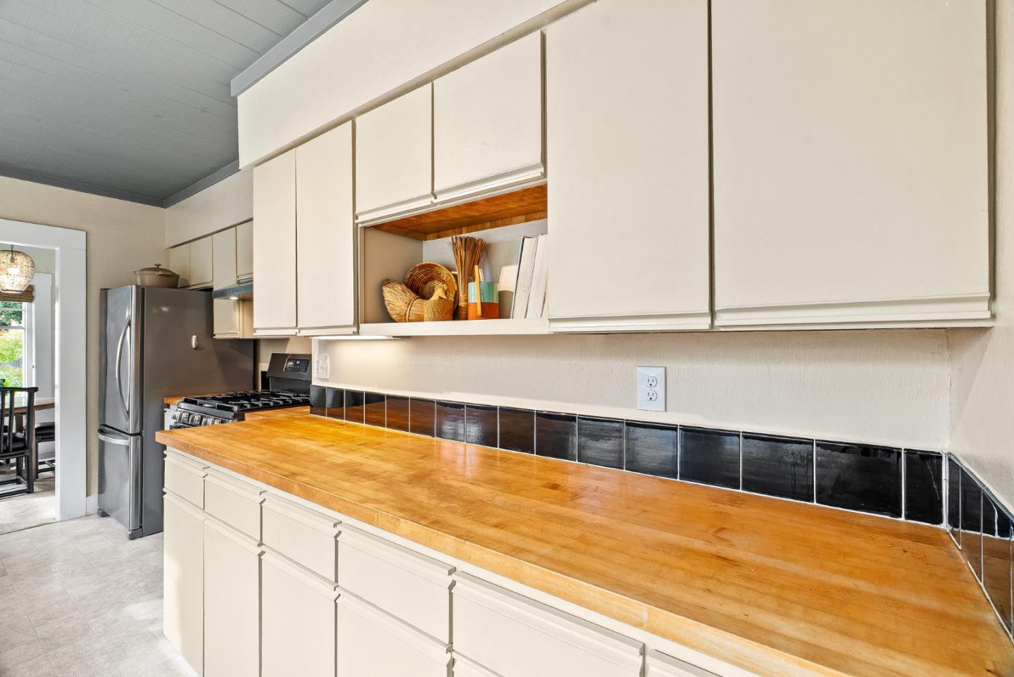 Detail Gallery Image 20 of 41 For 134 May Ave, Santa Cruz,  CA 95062 - 2 Beds | 2 Baths